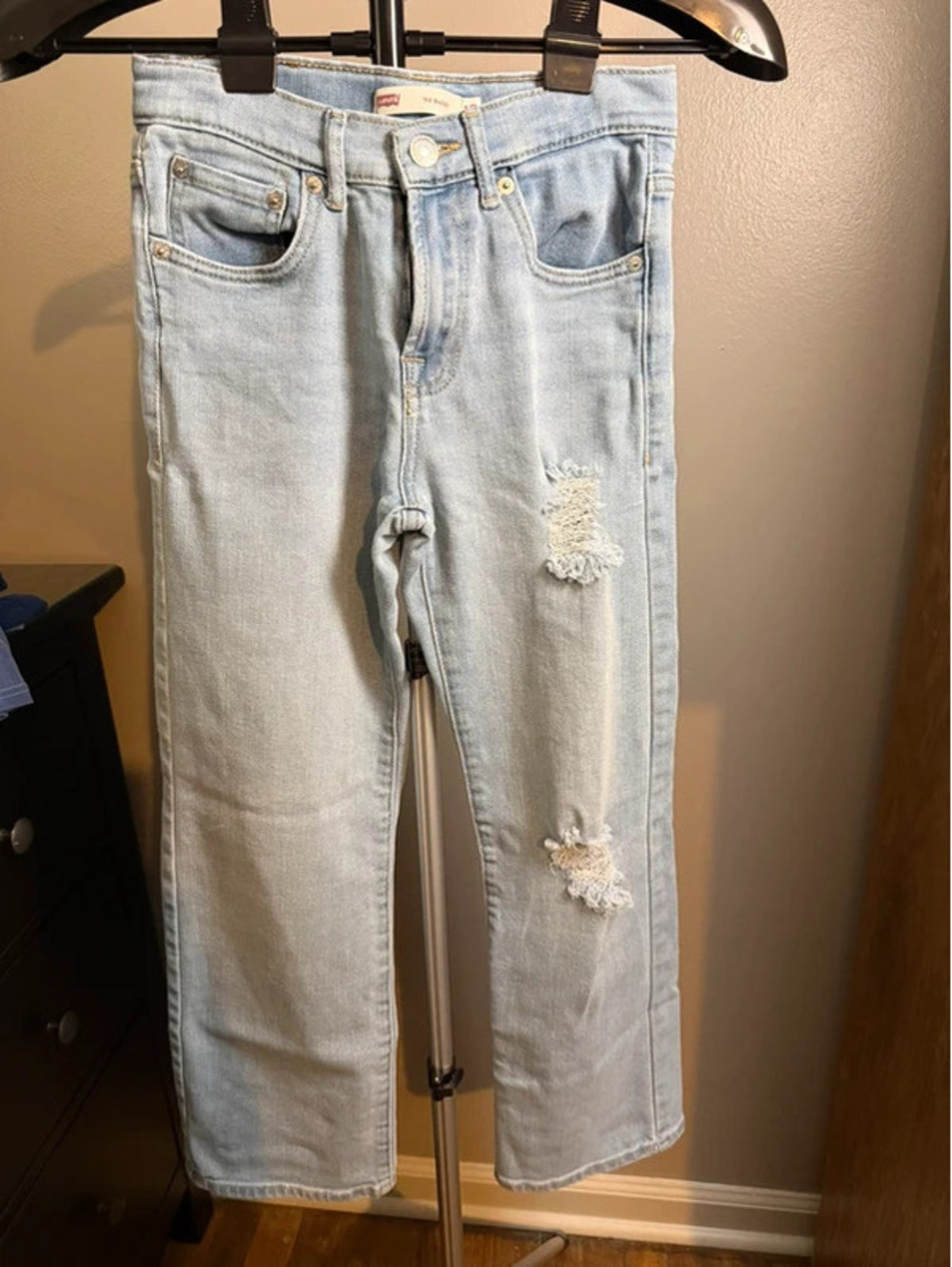 Levi’s Girls Size 12 ’94 Baggy Light Wash Distressed Jeans NWOT